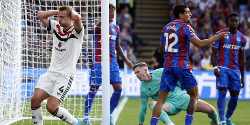 Manchester United hòa đáng tiếc trước Crystal Palace 